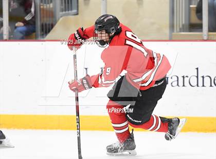 Thumbnail 2 in Loomis vs. St. Paul's (Avon Christmas Classic 5th Place photogallery.