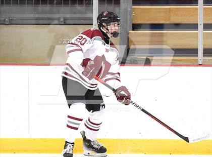 Thumbnail 3 in Loomis vs. St. Paul's (Avon Christmas Classic 5th Place photogallery.