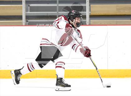 Thumbnail 3 in Loomis vs. St. Paul's (Avon Christmas Classic 5th Place photogallery.