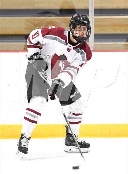 Thumbnail 3 in Loomis vs. St. Paul's (Avon Christmas Classic 5th Place photogallery.