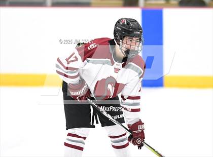 Thumbnail 3 in Loomis vs. St. Paul's (Avon Christmas Classic 5th Place photogallery.