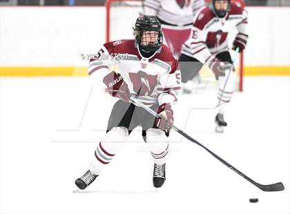 Thumbnail 3 in Loomis vs. St. Paul's (Avon Christmas Classic 5th Place photogallery.