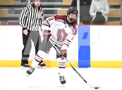 Thumbnail 2 in Loomis vs. St. Paul's (Avon Christmas Classic 5th Place photogallery.