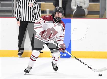 Thumbnail 1 in Loomis vs. St. Paul's (Avon Christmas Classic 5th Place photogallery.