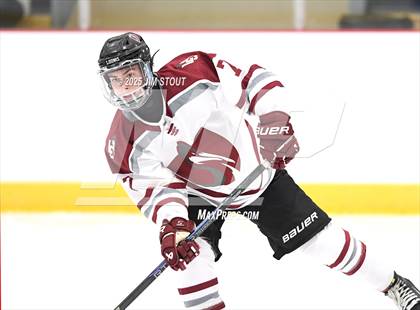 Thumbnail 2 in Loomis vs. St. Paul's (Avon Christmas Classic 5th Place photogallery.