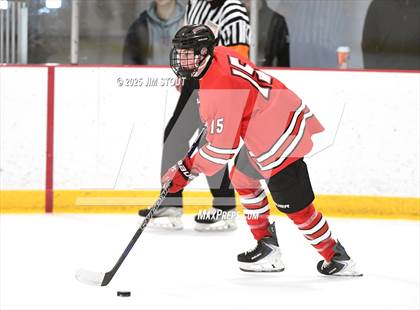 Thumbnail 2 in Loomis vs. St. Paul's (Avon Christmas Classic 5th Place photogallery.