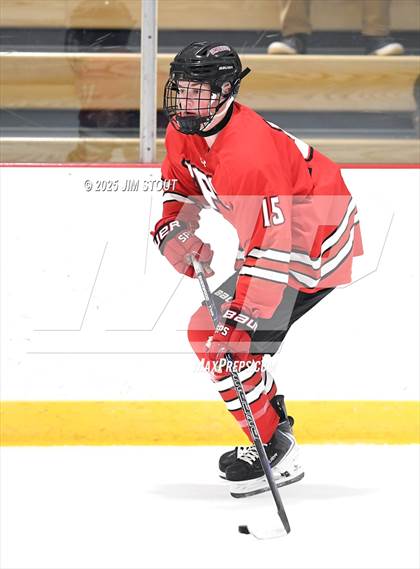 Thumbnail 2 in Loomis vs. St. Paul's (Avon Christmas Classic 5th Place photogallery.