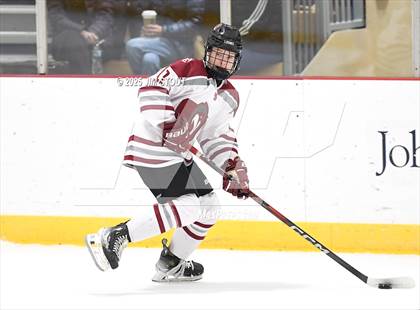 Thumbnail 3 in Loomis vs. St. Paul's (Avon Christmas Classic 5th Place photogallery.