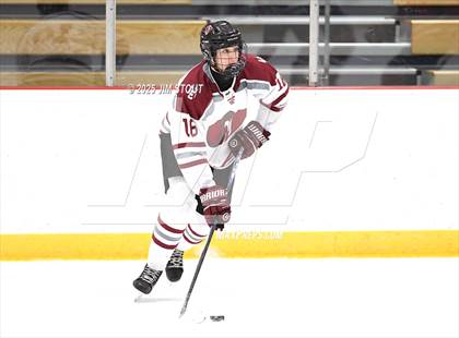 Thumbnail 3 in Loomis vs. St. Paul's (Avon Christmas Classic 5th Place photogallery.