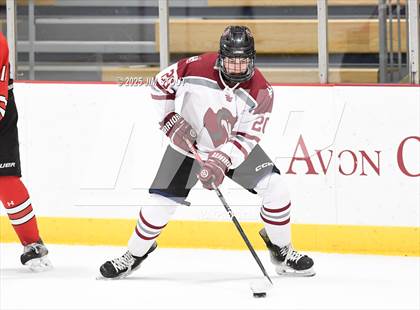 Thumbnail 1 in Loomis vs. St. Paul's (Avon Christmas Classic 5th Place photogallery.