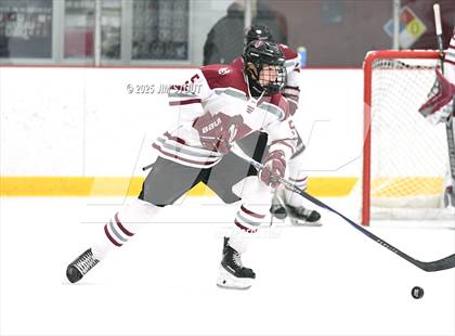 Thumbnail 3 in Loomis vs. St. Paul's (Avon Christmas Classic 5th Place photogallery.