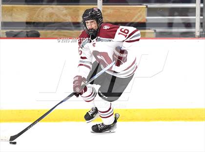 Thumbnail 1 in Loomis vs. St. Paul's (Avon Christmas Classic 5th Place photogallery.