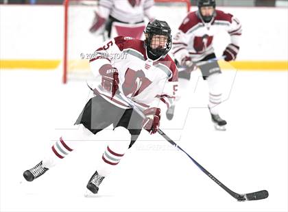 Thumbnail 2 in Loomis vs. St. Paul's (Avon Christmas Classic 5th Place photogallery.