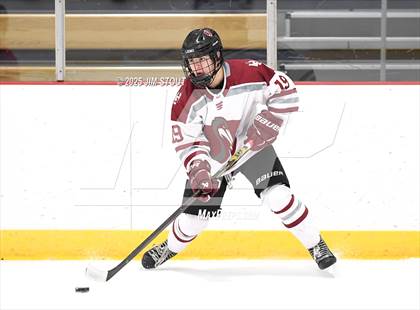 Thumbnail 3 in Loomis vs. St. Paul's (Avon Christmas Classic 5th Place photogallery.