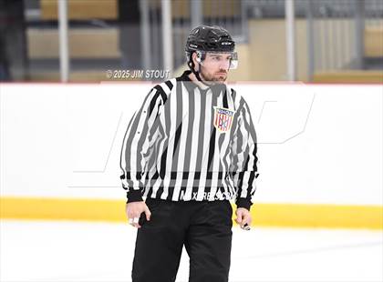 Thumbnail 1 in Loomis vs. St. Paul's (Avon Christmas Classic 5th Place photogallery.