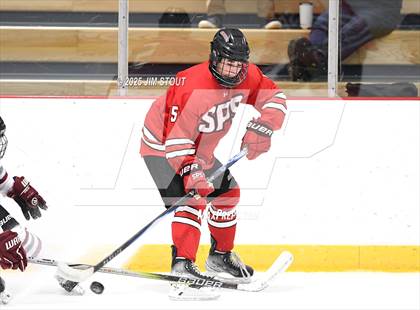 Thumbnail 2 in Loomis vs. St. Paul's (Avon Christmas Classic 5th Place photogallery.