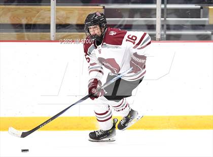 Thumbnail 3 in Loomis vs. St. Paul's (Avon Christmas Classic 5th Place photogallery.