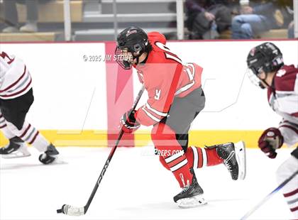Thumbnail 2 in Loomis vs. St. Paul's (Avon Christmas Classic 5th Place photogallery.