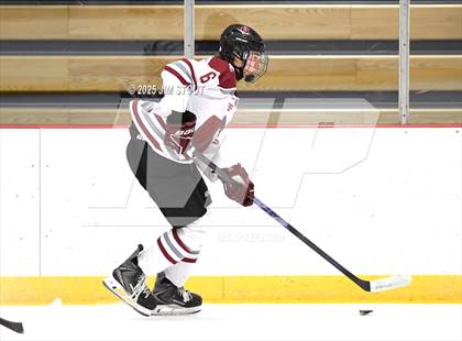 Thumbnail 2 in Loomis vs. St. Paul's (Avon Christmas Classic 5th Place photogallery.