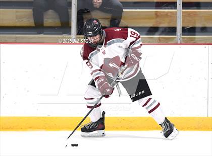 Thumbnail 3 in Loomis vs. St. Paul's (Avon Christmas Classic 5th Place photogallery.