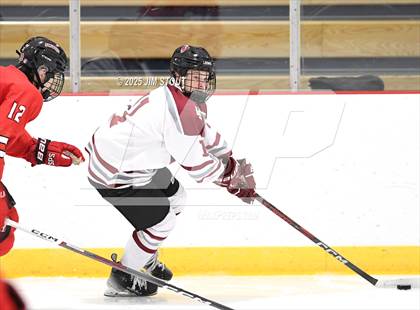 Thumbnail 3 in Loomis vs. St. Paul's (Avon Christmas Classic 5th Place photogallery.