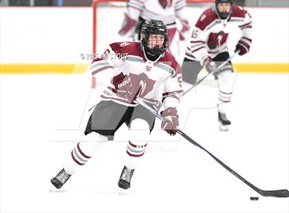 Thumbnail 1 in Loomis vs. St. Paul's (Avon Christmas Classic 5th Place photogallery.