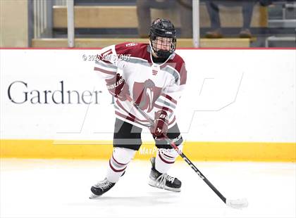 Thumbnail 1 in Loomis vs. St. Paul's (Avon Christmas Classic 5th Place photogallery.