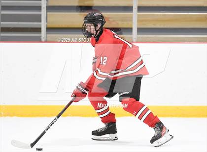 Thumbnail 1 in Loomis vs. St. Paul's (Avon Christmas Classic 5th Place photogallery.