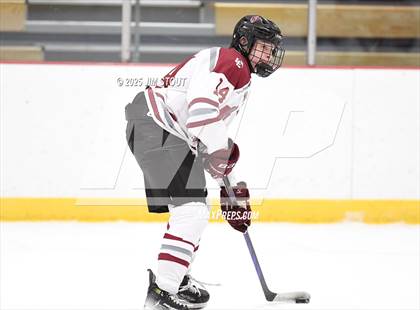 Thumbnail 2 in Loomis vs. St. Paul's (Avon Christmas Classic 5th Place photogallery.