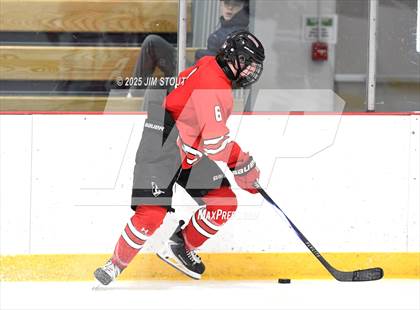 Thumbnail 1 in Loomis vs. St. Paul's (Avon Christmas Classic 5th Place photogallery.