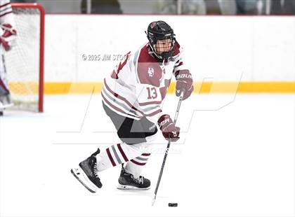 Thumbnail 3 in Loomis vs. St. Paul's (Avon Christmas Classic 5th Place photogallery.