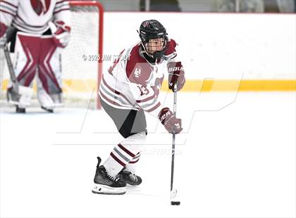 Thumbnail 2 in Loomis vs. St. Paul's (Avon Christmas Classic 5th Place photogallery.