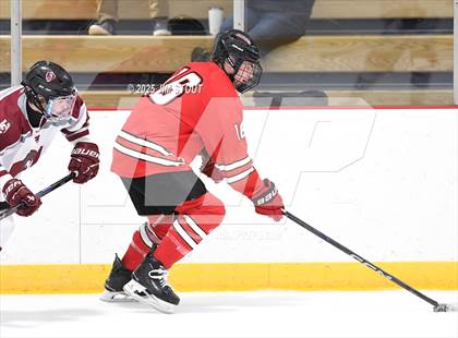 Thumbnail 3 in Loomis vs. St. Paul's (Avon Christmas Classic 5th Place photogallery.