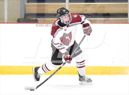 Thumbnail 2 in Loomis vs. St. Paul's (Avon Christmas Classic 5th Place photogallery.