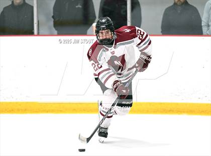 Thumbnail 1 in Loomis vs. St. Paul's (Avon Christmas Classic 5th Place photogallery.
