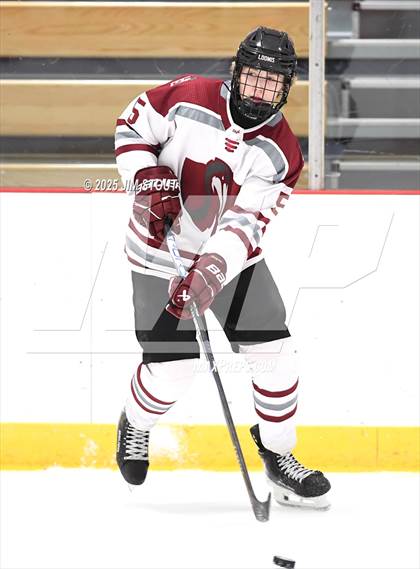 Thumbnail 3 in Loomis vs. St. Paul's (Avon Christmas Classic 5th Place photogallery.