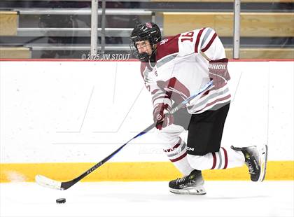 Thumbnail 1 in Loomis vs. St. Paul's (Avon Christmas Classic 5th Place photogallery.