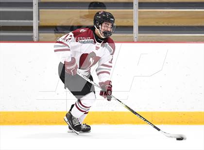 Thumbnail 1 in Loomis vs. St. Paul's (Avon Christmas Classic 5th Place photogallery.