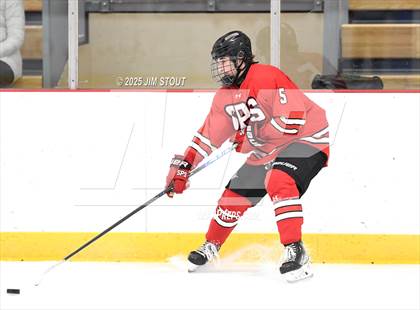 Thumbnail 2 in Loomis vs. St. Paul's (Avon Christmas Classic 5th Place photogallery.