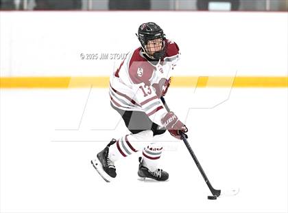 Thumbnail 2 in Loomis vs. St. Paul's (Avon Christmas Classic 5th Place photogallery.