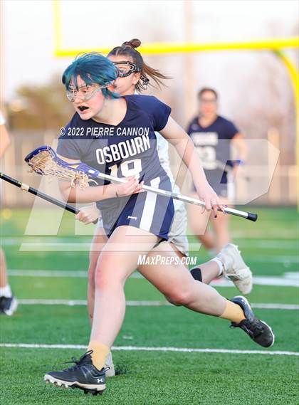 Thumbnail 3 in Gainesville vs. Osbourn photogallery.