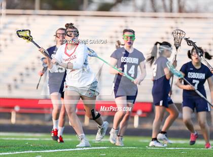 Thumbnail 1 in Gainesville vs. Osbourn photogallery.