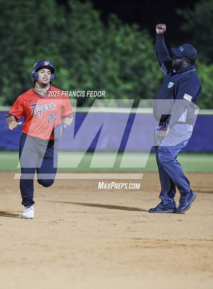 Thumbnail 2 in Palmetto @ Lennard (FHSAA 6A District 12 Semifinal)  photogallery.