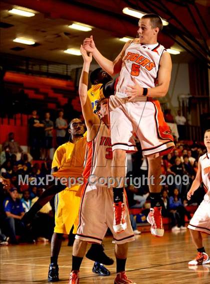 Thumbnail 3 in Johnson @ Grissom photogallery.