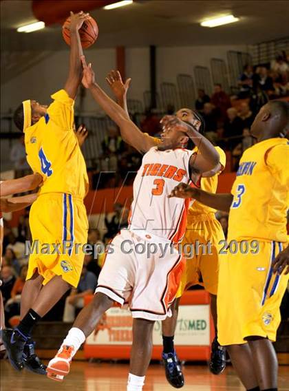 Thumbnail 2 in Johnson @ Grissom photogallery.