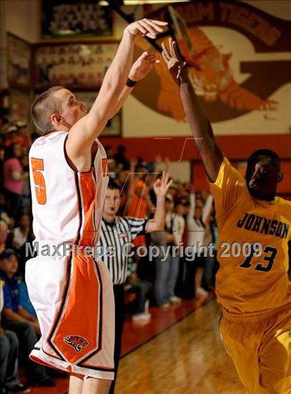 Thumbnail 3 in Johnson @ Grissom photogallery.