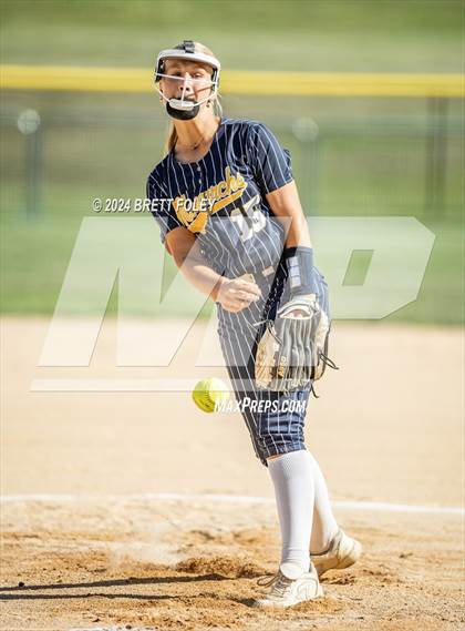 Thumbnail 1 in Mercy vs. Lincoln Southeast photogallery.