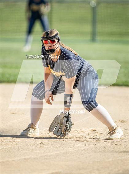 Thumbnail 2 in Mercy vs. Lincoln Southeast photogallery.
