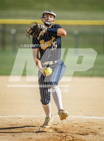 Thumbnail 3 in Mercy vs. Lincoln Southeast photogallery.