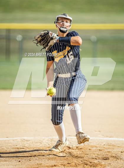 Thumbnail 3 in Mercy vs. Lincoln Southeast photogallery.